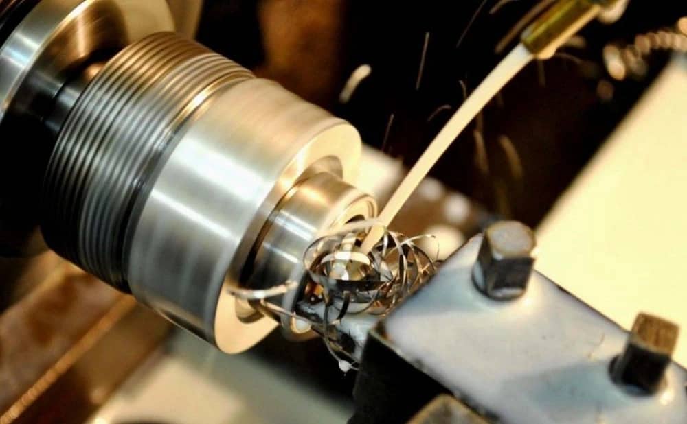 Компания ВолгоВятМетСтрой специализируется на токарной обработке металла.